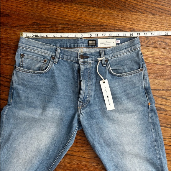 Imogene and Willie Barton Slim Draper Selvedge jeans. Like new with tags.Size 33 - Picture 6 of 7